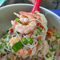 ยำขนมจีน