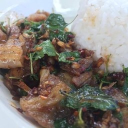 ข้าวกะเพรา 3 ชั้นสไลด์เด้อ