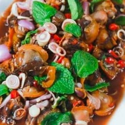 ยําหอยแครง