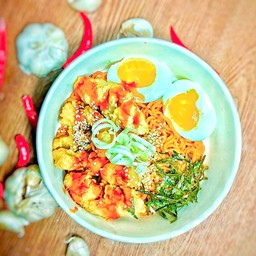 มาม่าเผ็ดเกาหลีไก่กรอบ