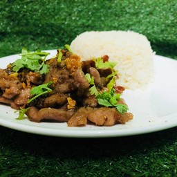 ข้าวทอดกระเทียมพริกไทย