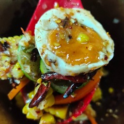 ตำข้าวโพดไข่เค็ม