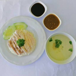 ข้าวมันไก่เบตง แยกตาปาน