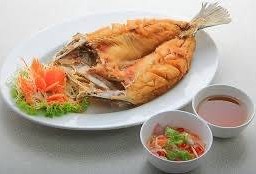 ปลากระพงทอดน้ำปลา