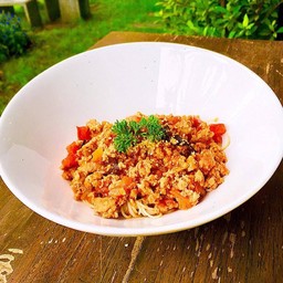 สปาเก็ตตี้ไก่ซอสมะเขือเทศ