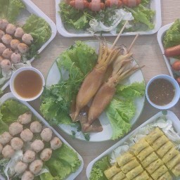 ศุภเสฎฐ์หมึกสดย่าง ลูกชิ้นปิ้ง (สาขาหลัก)