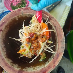 ตำหอยดอง