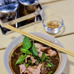 เกาเหลาหมูน้ำตก