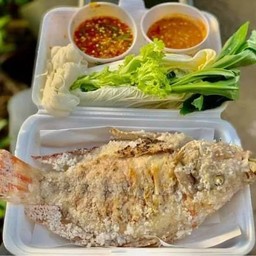 ปลาเผา หน้าตลาดทรัพย์นันต์