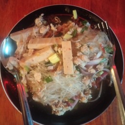 ยำวุ้นเส้น
