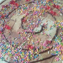 แป้งวนิลา นูเทล่า+เยลลี่แดง+เกล็ดเรนโบว์