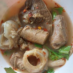 ต้มแซ่บเครื่องในหมู