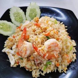 ข้าวผัดทะเล