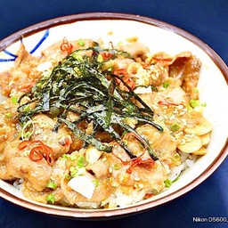 No.166 ข้าวถ้วยหมูผัดซอสมิโซ + ซุป