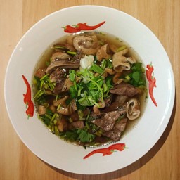 ข้าวปุ้นน้ำแจ่วยายรัตน์ (เจ้าเก่าเชียงคาน)
