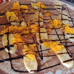 แป้งวนิลา นูเทล่า + กล้วยหอม + ฝอยทอง