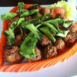 ลาบหมูทอด