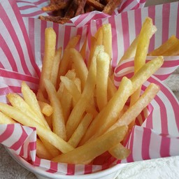 เฟรนซ์ฟราย ไส้กรอกฟรายด์ ไก่ยอฟรายด์ ปูอัดฟรายด์