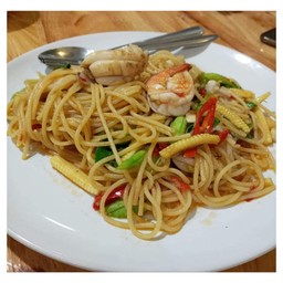 สปาเก็ตตี้ผัดขี้เมาหมู