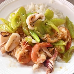 ผัดพริกหยวก