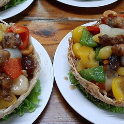 ผัดโหว๋งก๋วยรังเผือก