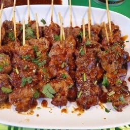 น้องว่าน หมูย่างน้ำตก