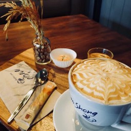 คาราเมลมัคคีเอโต้ร้อน