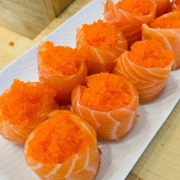 ซูชิแซลม่อนห่มผ้า