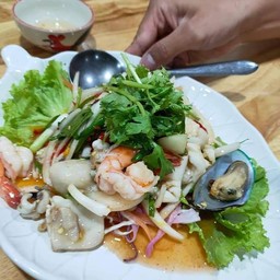 ยำรวมทะเล