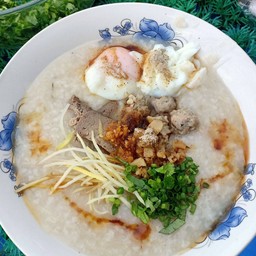 เกาเหลา ตำลึง เลือดหมู (ตลาดหัวรัว)