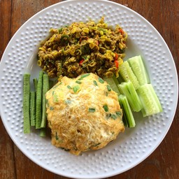 ข้าวสวยพร้อมคั่วกลิ้งไก่อบโอ่ง