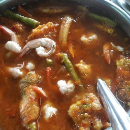 แกงส้มชโอมกุ้งสด