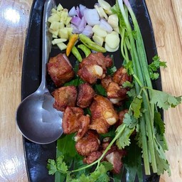 แหนมซี่โครงทอด