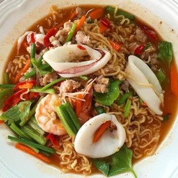 ยำมาม่า 3สหาย