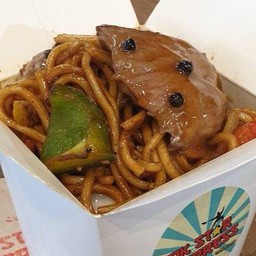 N18. Black Pepper Pork Chow Mein S