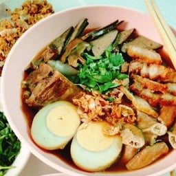ร้านอุ้ย กะเพาแซ่บ ก๋วยจั๊บน้ำข้น รสเด็ด