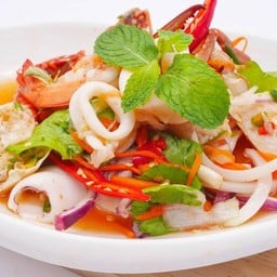 ต๋อมแต๋มตำแหลก