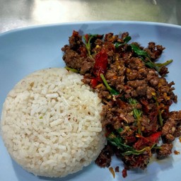 ข้าวกะเพราเนื้อ