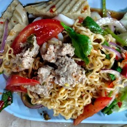 ยำมาม่า