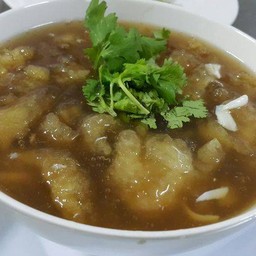 กะเพราะปลาน้ำแดง