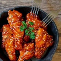 ยำไก่ Chic Chic