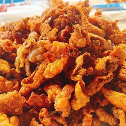 หนังไก่ทอด