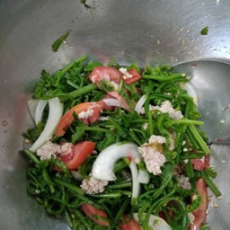 ยำเจ้อิ๋ว(ศูนย์อาหารรพ.ตราด)