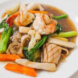 ก๋วยเตี๋ยวราดหน้า