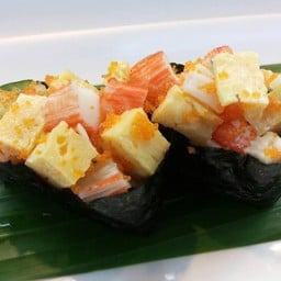 No.35 ข้าวปั้นหน้าปูอัดไข่หวานสลัด