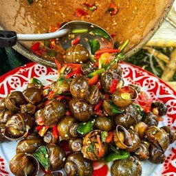 ตำหอยโข่งนา