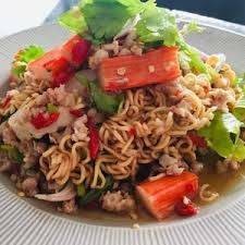 ยำไวไวรวมมิตรธรรมดา