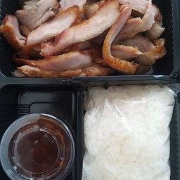 ข้าวเหนียว+คอหมูย่าง