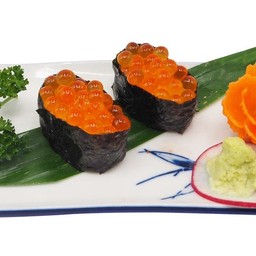 ซูชิหน้าไข่ปลาแซลมอน 2คำ