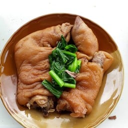 หม่ำขาหมู